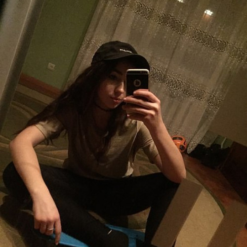 Злата Шаровa