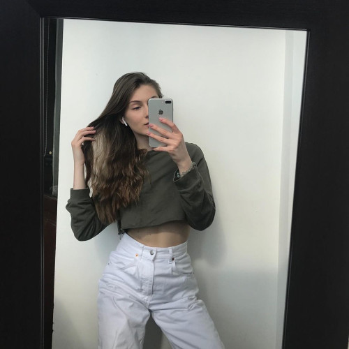 Искра Власовa