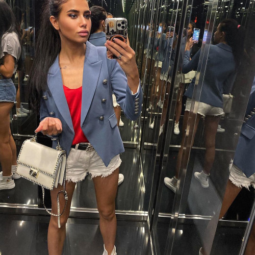 Алёна Лаврентьевa