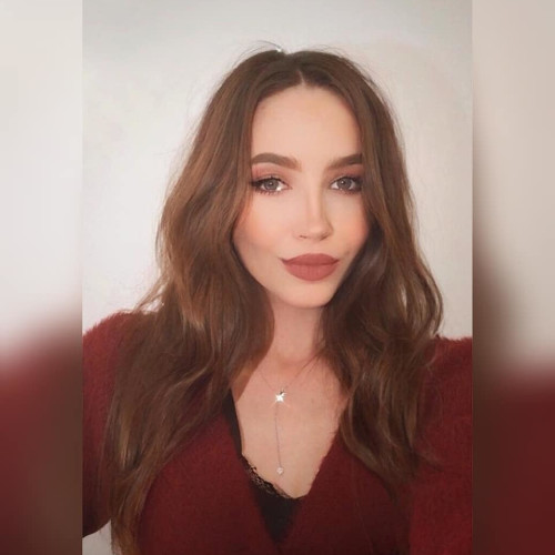 Алёна Ларионовa