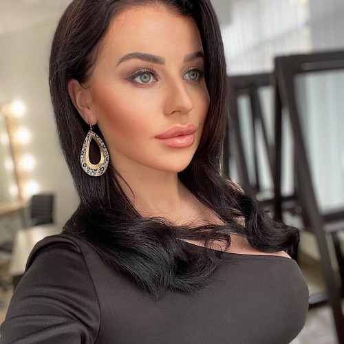 Люся Сидоровa