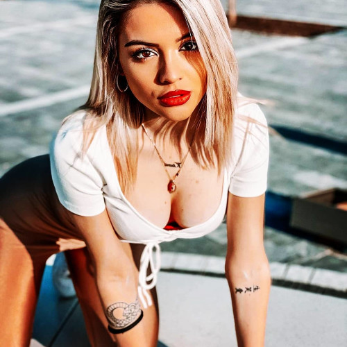 Анжелика Ларионовa