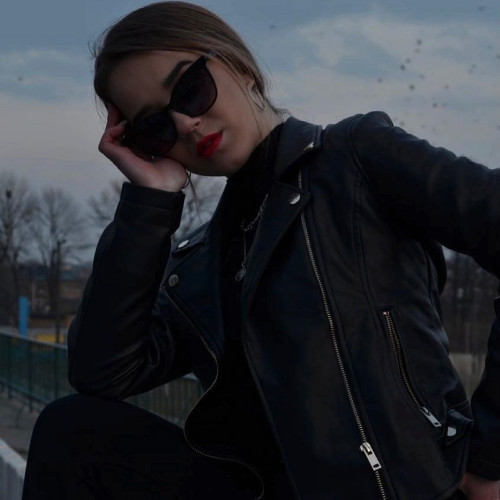 Нонна Исаевa