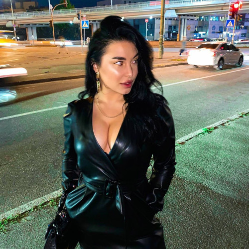 Дина Пахомовa