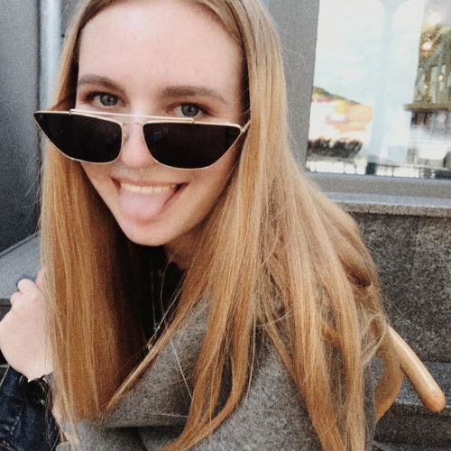 Эмма Шаровa