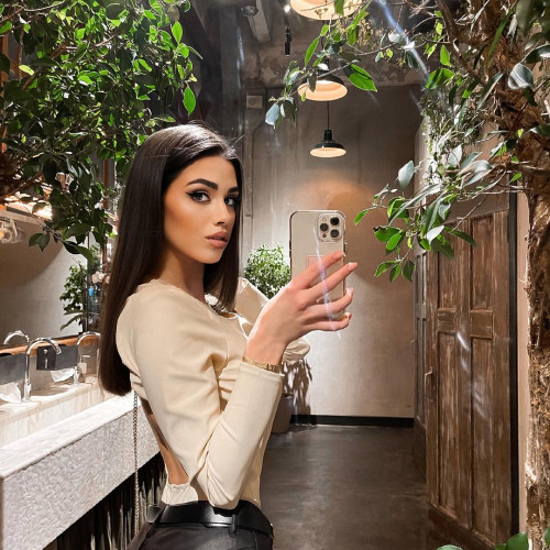 Вероника Ларионовa