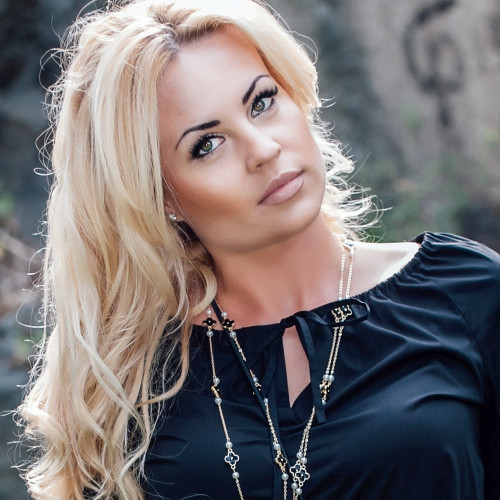 Изабелла Сазоновa