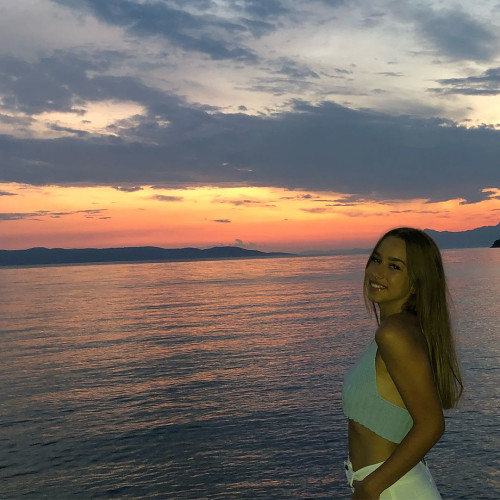 Искра Воронцовa