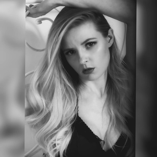 Зинаида Комиссаровa