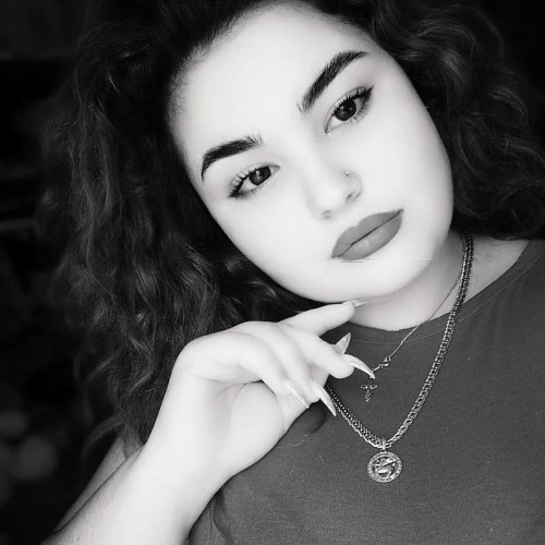 Искра Поляковa