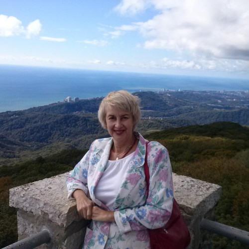 Елена Лесовая