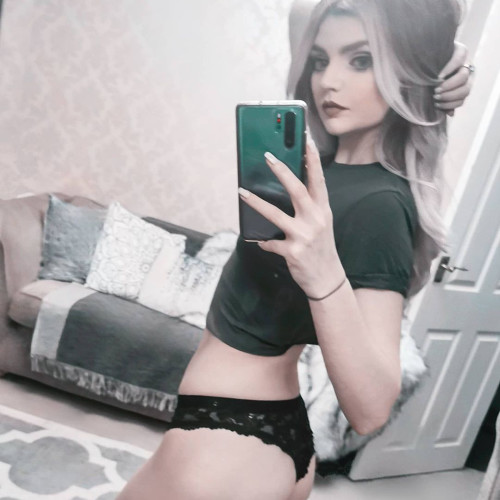 Дина Потаповa