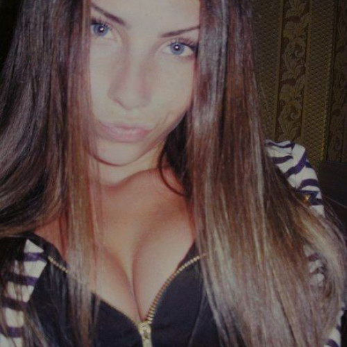 Доминика Сазоновa