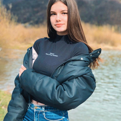 Мария Устиновa