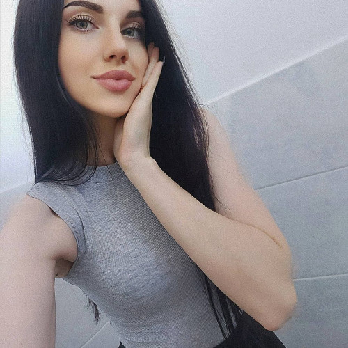 Анжелика Колобовa