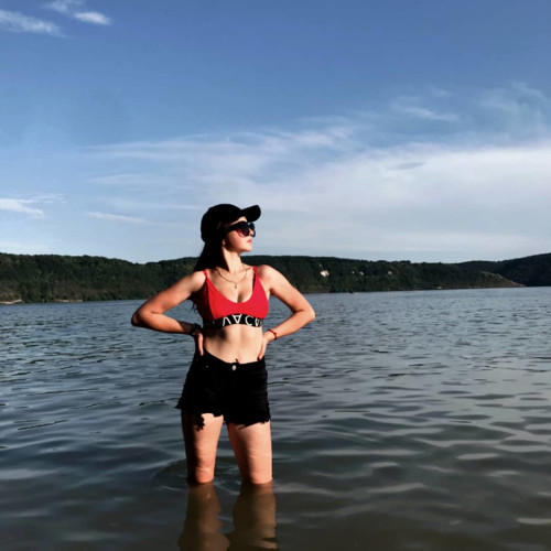 Нелли Максимовa