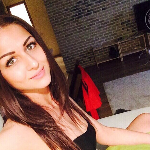 Дина Максимовa