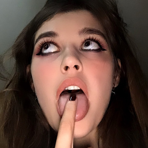 Доминика Богдановa