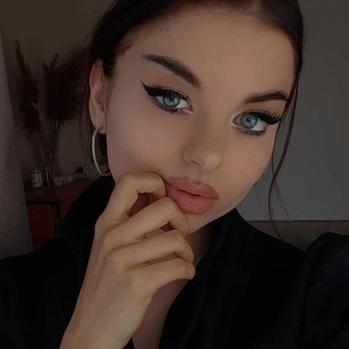 Алиса Буровa