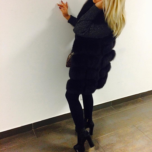 Яна Ларионовa