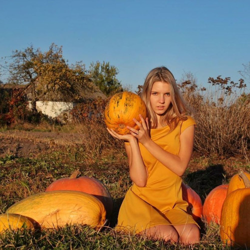 Лариса Кабановa