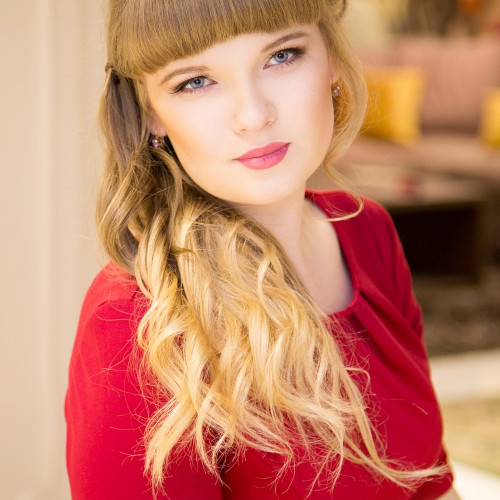 Анна Буровa