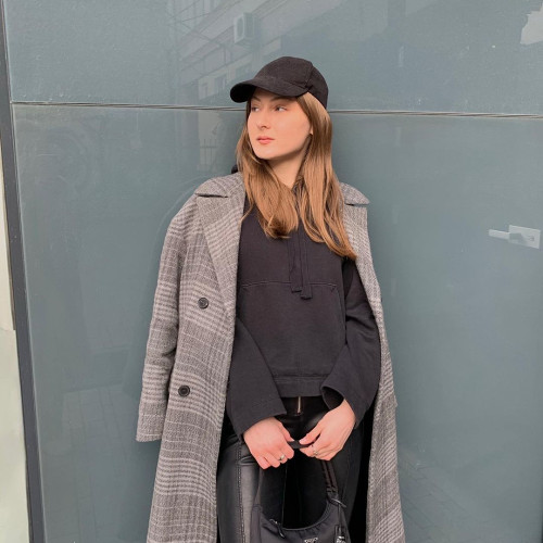 Майя Пановa