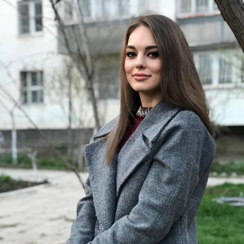 Юлия Русаковa