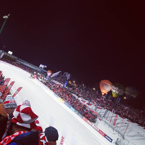 Искра Ларионовa