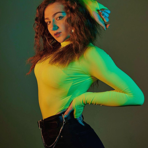 Виктория Савинa