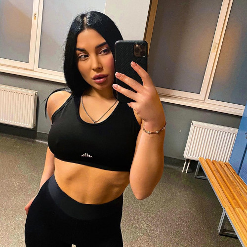 Эльвира Новиковa