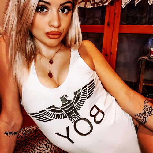 Мария Комаровa