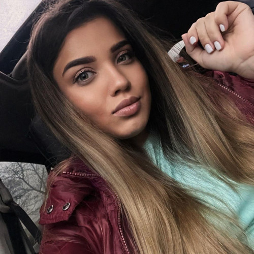 Нелли Никоновa