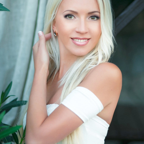 Нелли Роговa