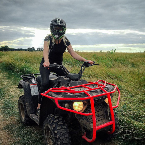 Жібек Мышырбай