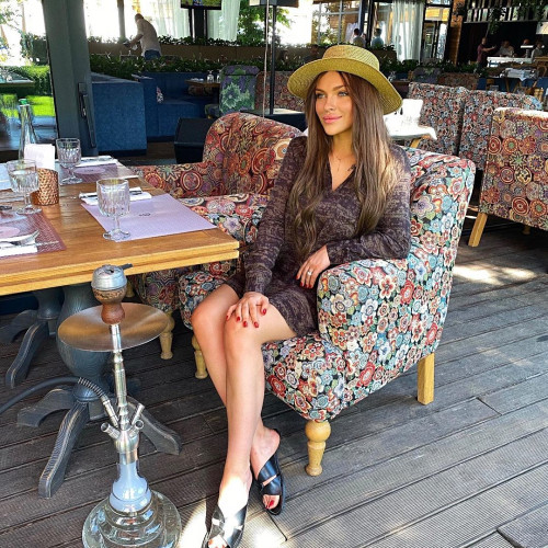 Жанна Поповa