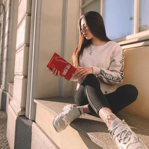 Яна Сорокинa