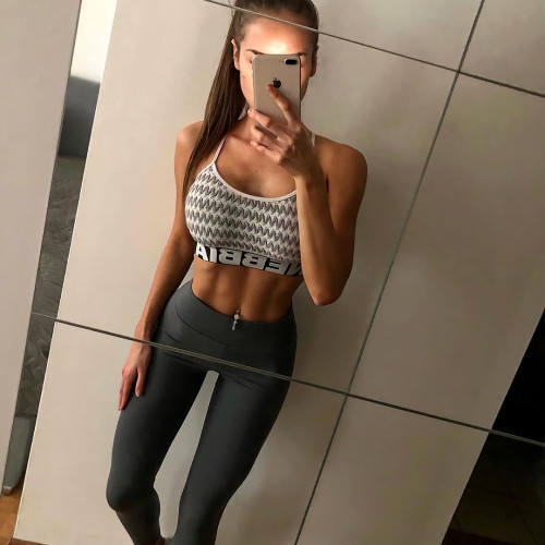 Искра Власовa