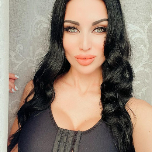 Кіра Антоненко