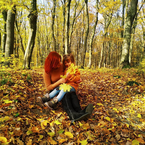 Рената Буровa