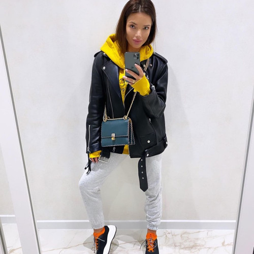 Зоя Самсоновa