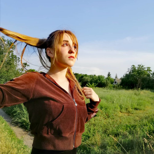 Лариса Елисеевa