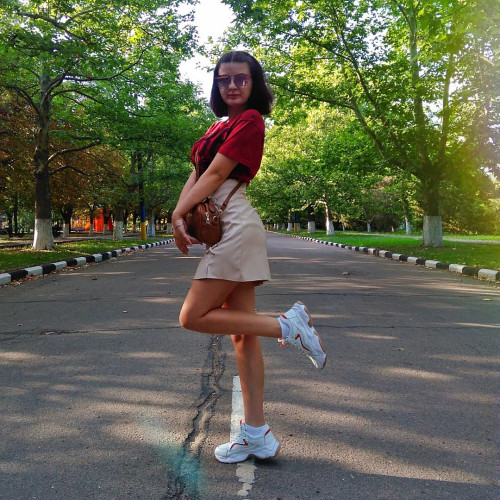 Олена Васильєв