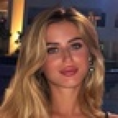 Лена Яценко