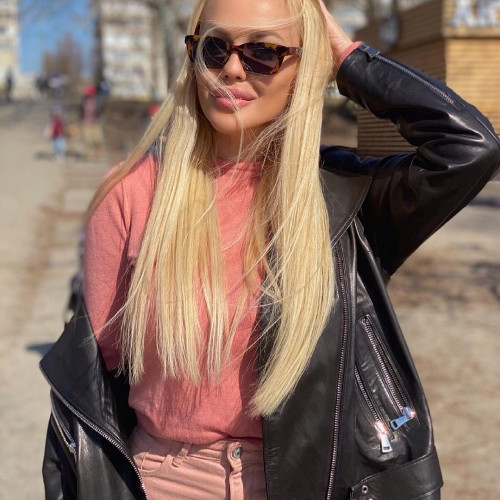 Яна Кононовa