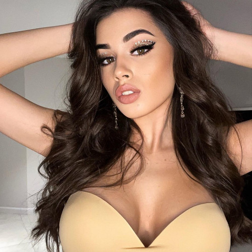 Рената Гущинa