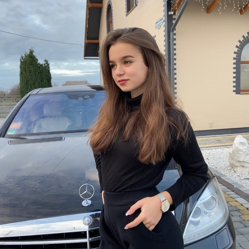 Полина Калининa