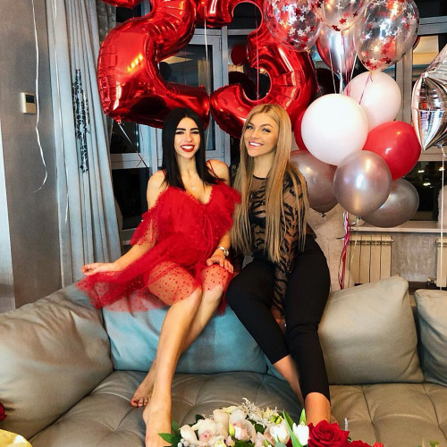 Мүштәри Үстем