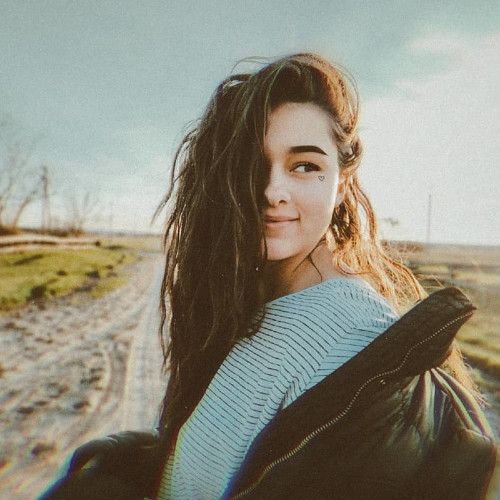 Жанна Сазоновa