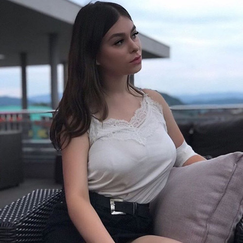 Дина Мамонтовa